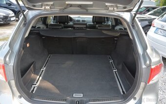 Toyota Avensis Combi 2.2 D-4D, SR voz, Panoráma, Koža - 5