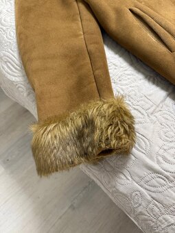 Dámsky zimný kabát KARA – vintage shearling štýl, hnedý - 5