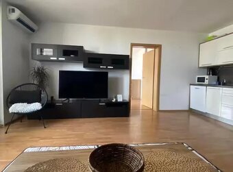 Na prenajom 2 izbovy byt - 5