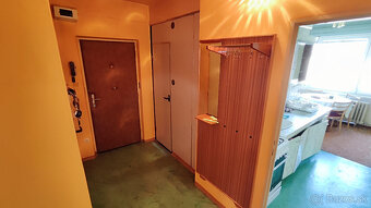 Na predaj 2-izbový (60,30 m²) byt v centre Lučenca s loggiou - 5