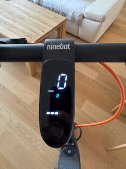 Segway Ninebot F40E kolobezka elektricka - 5