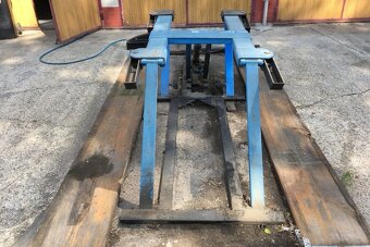 Nožnicovy hydraulicko/vzduchový ako NOVÝ používaný ako zaloz - 5