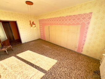 NA PREDAJ VEĽKÝ 3 IZB. BYT S LOGGIOU, 76M2, UL., JEDNORADOVÁ - 5