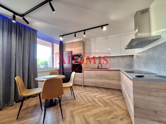 Prenájom bezbariérový 3izbový byt Humenská 64m2, loggia,TOP - 5