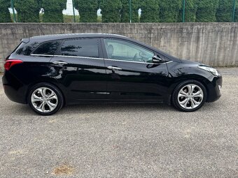 Hyundai I30 1.6 CDRi, STYLE, Kúpené v SR, Nová STK, - 5