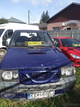Nissan Terrano 2 - 5