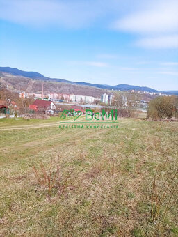 Na predaj rekreačný pozemok, so stavebným investičným potenc - 5