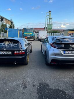 Honda Civic 1.8. r.2016 - 5