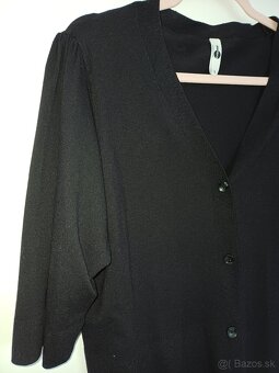 Dámsky tmavý kratší sveter - 5