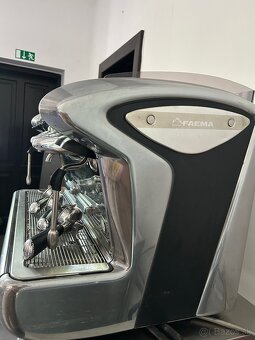 Faema Emblema – profesionálny kávovar (2012, v dobrom stave) - 5