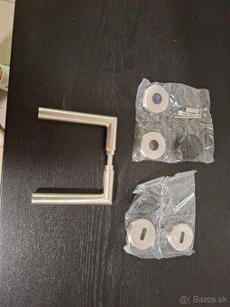 Kľučky a rôzne typy dverového príslušenstva - 5