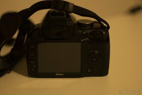 Nikon D3000 - 5
