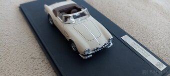 Predám model Maserati 1500 GT Fantuzzi Spider 1:43 MATRIX - 5