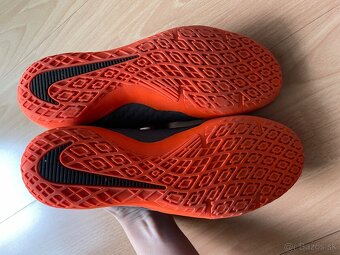 Halovky Nike 40 - 5