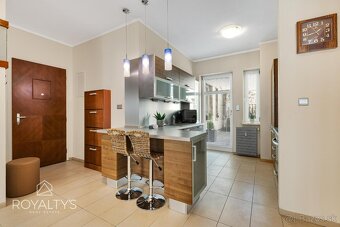 Príjemný tichý byt s terasou v historickom centre mesta - 5