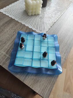 Predám kvalitnú hru - stolný futbal a hru tučniaky - 5