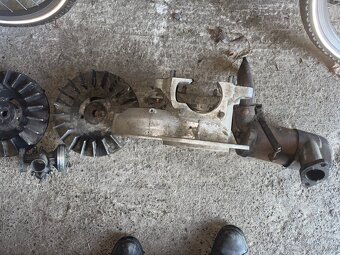 Predám náhradné diely na traktor pf-62 - 5