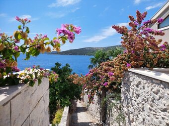 Trogir, Seget Vranjica – Vila s 3 apartmánmi - 5