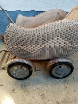 Predám starý detský kočík - 5