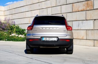 Volvo XC40 2.0 B3 mHEV Plus Dark, FINANCOVANIE - 5