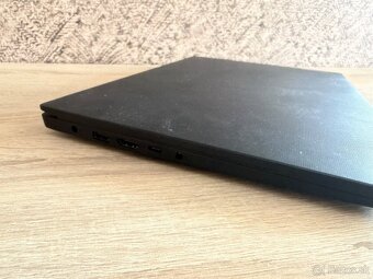 Lenovo V15 G5 - 5