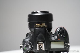 Nikon D7100 + 3 objektívy + externý blesk - 5