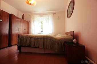 Samostatne stojaci rodinný dom s veľkým pozemkom - Staškov - 5