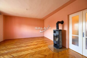 Priestranný 6-izbový rodinný dom na predaj – Radzovce - 5
