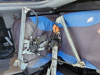 Rozpredám Škoda octavia 1.6i 74kw - 5