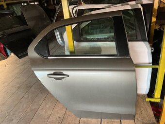 Citroen c- elyseé - prodej dveří. - 5