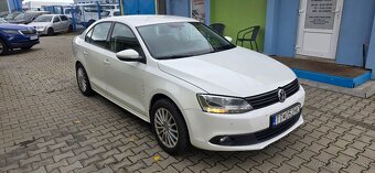 Volkswagen Jetta - 5