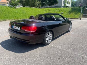 Predám BMW e93 320i cabrio - 5