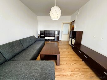 PREDAJ 3-izbový byt s 2 lodžiami - 5