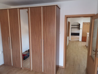 Prenajom 3 izbový byt - Hlohovec - 5