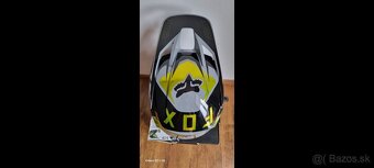 Fox prilba V3 rs velkost M 57-58 - 5
