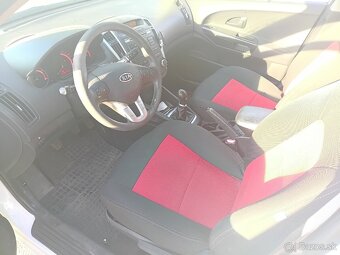 Kia Cee'd SW 2012 - 5