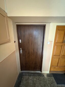 Bezpečnostné akustické dvere do bytov - 5