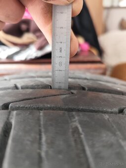 Predám letné pneumatiky Hankook 235/65 R17 - 5