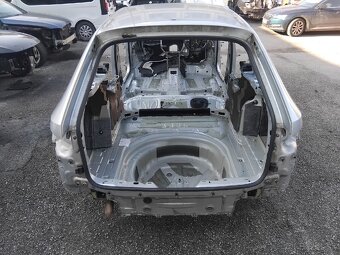 karoséria Škoda Superb 3 combi - 5