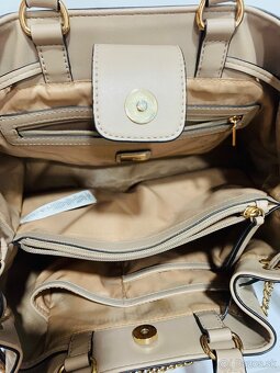 Krasna kabelka Guess - 5