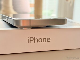 Apple iPhone 15 Pro 256 GB, Natural Titanium - 5