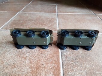 Stara hracka : Bojovy transporter - 5