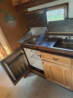 Predám karavan Hobby Prestige. - 5