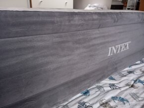 Predaná Nafukovacia posteľ, matrac Intex pre 2 os. - 5