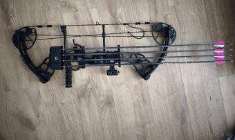 Kladkovy luk MANKUNG GAZE 70LB - 5