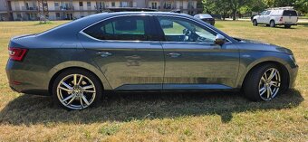 Skoda Superb L&K 206kw 12 000 km - 5