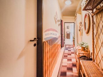 REZERVOVANÉ Na predaj priestranný 2-izbový byt v Banskej Š - 5