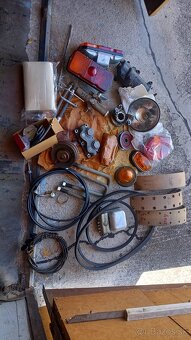 Predám náhradné diely na V3S - 5