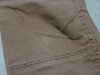 Chlapčenské hnedé kapsáče - veľ. 128/134_Terranova + tričko - 5