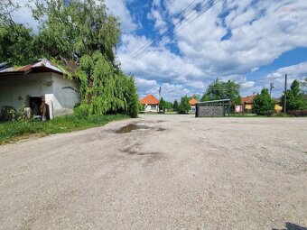 Rozľahlý pozemok ( 6677 m2) na komerčné využitie - Kravany - 5